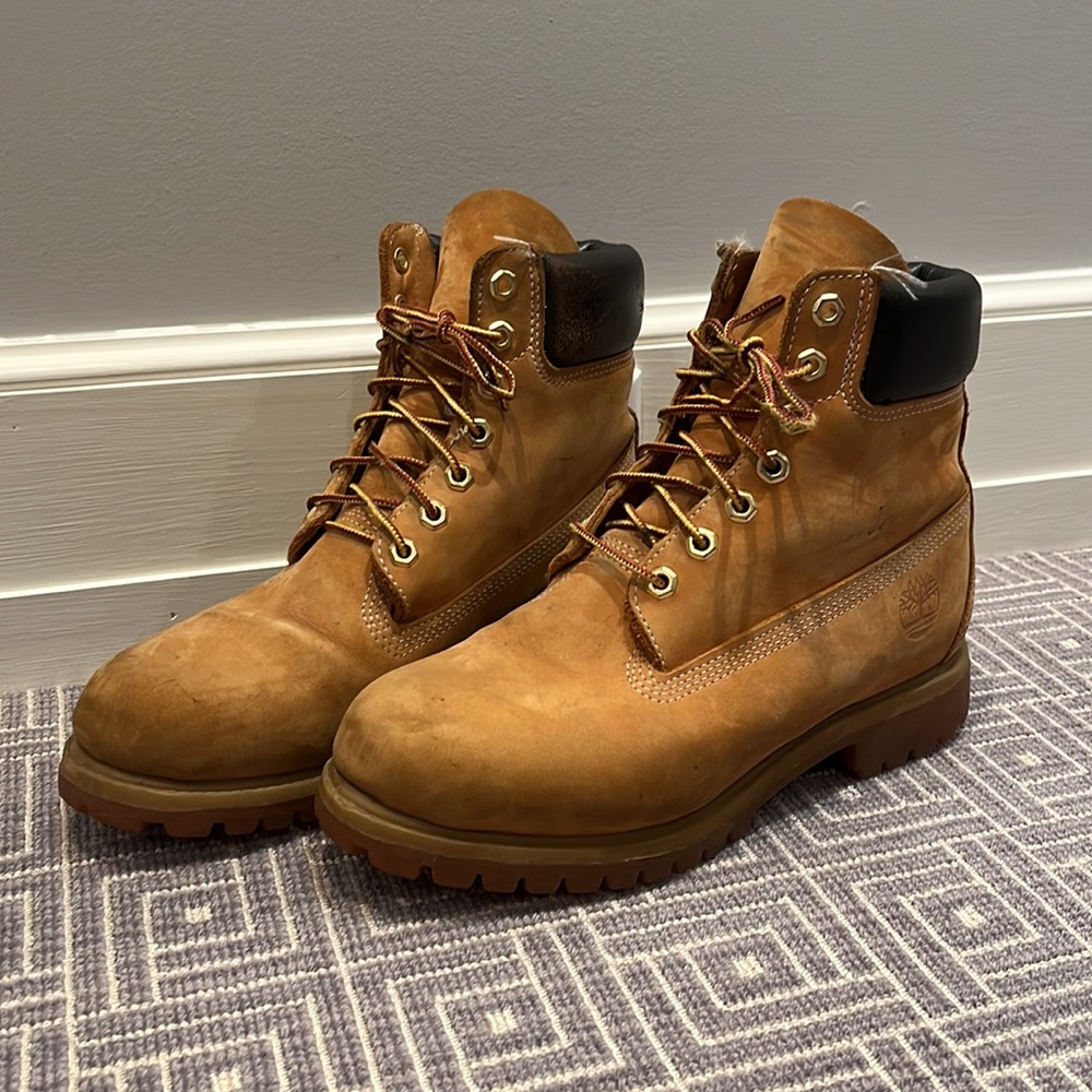 Timberland Original Boots - Men’s - Wheat Nubuck - Great Condition
